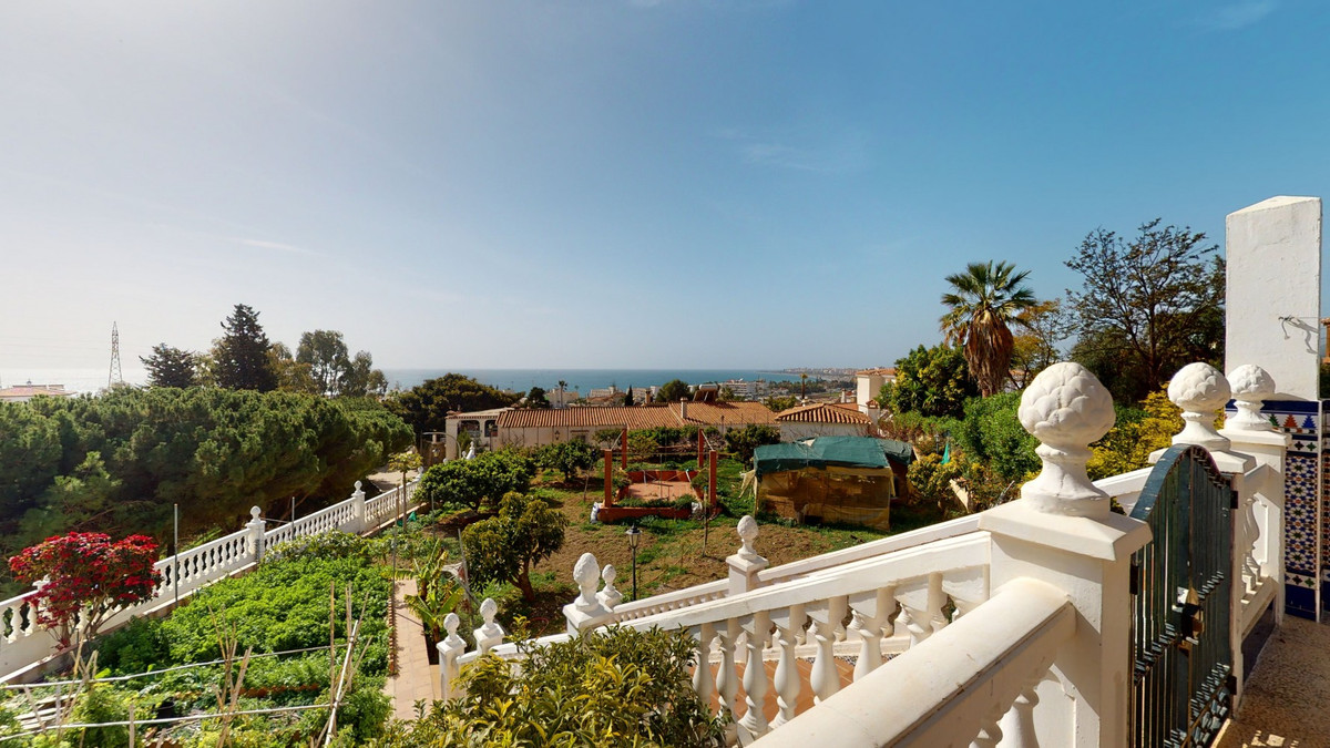 Fantastic villa in one of the best urbanisations of the eastern Costa del Sol.