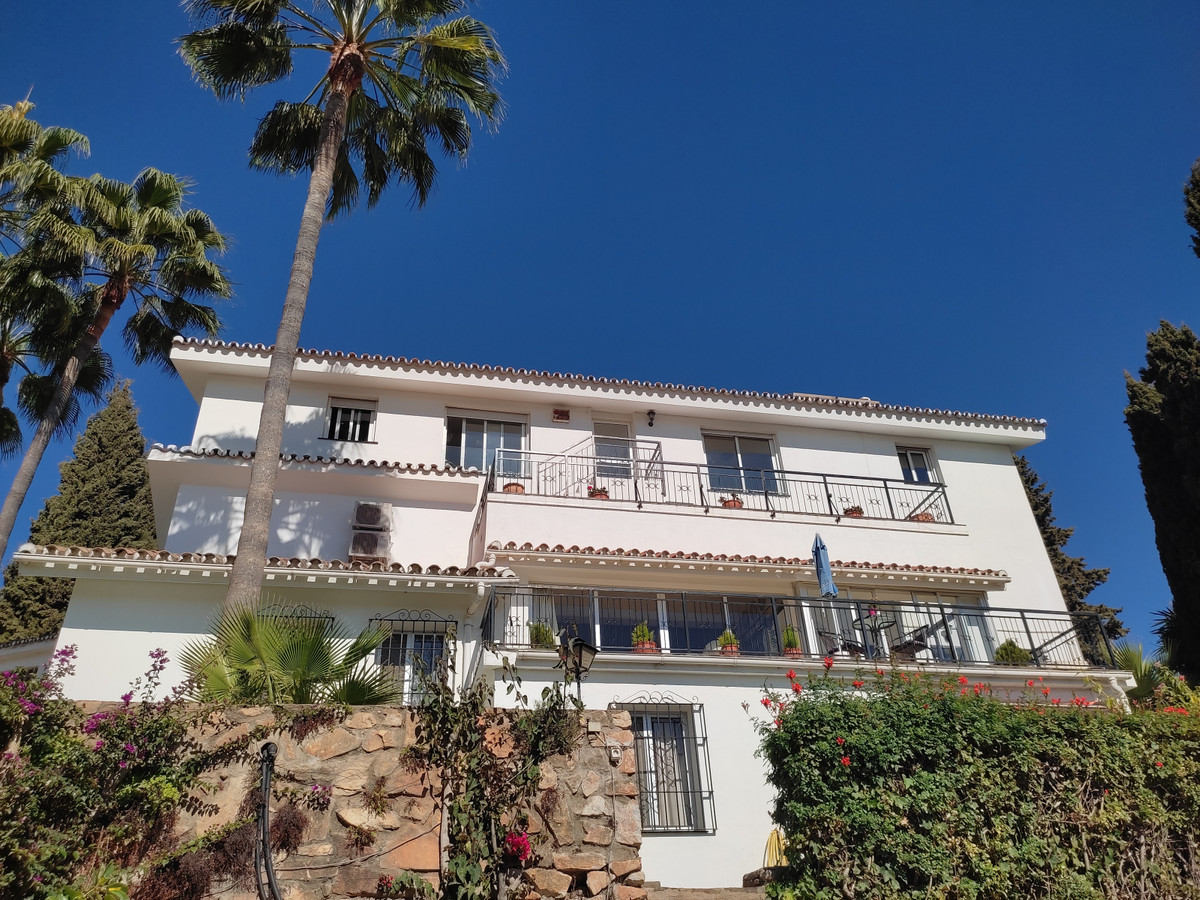 Large 3 storey property set in an elevated position in a good urbanistaion close to Fuengirola, you , Spain