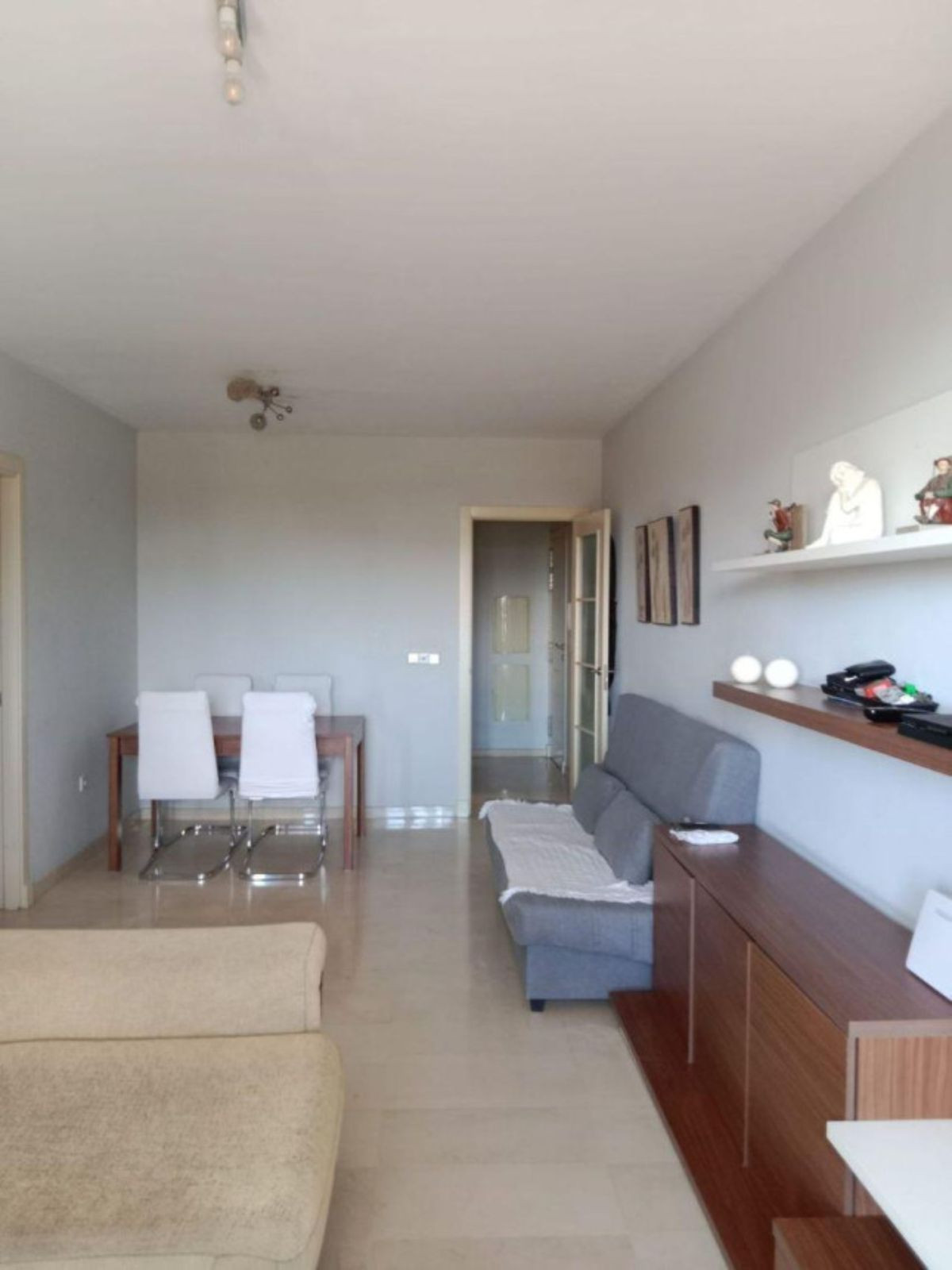 Apartamento con 3 Dormitorios en Venta La Campana