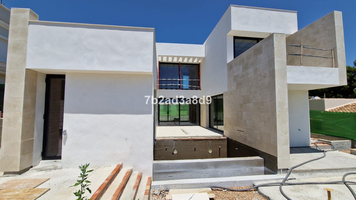 Detached Villa for sale in Nueva Andalucía R4114063