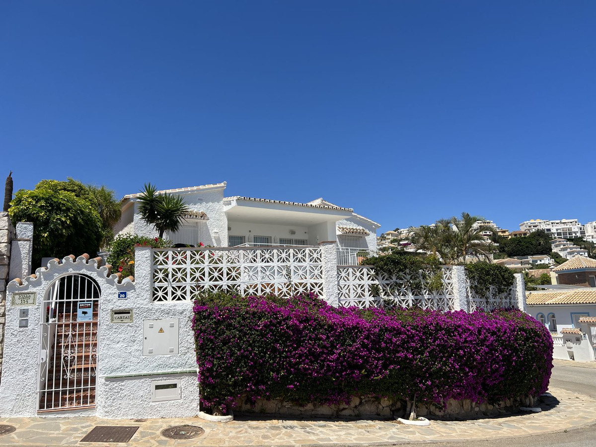 Villa Til salgs i Riviera del Sol R4067443