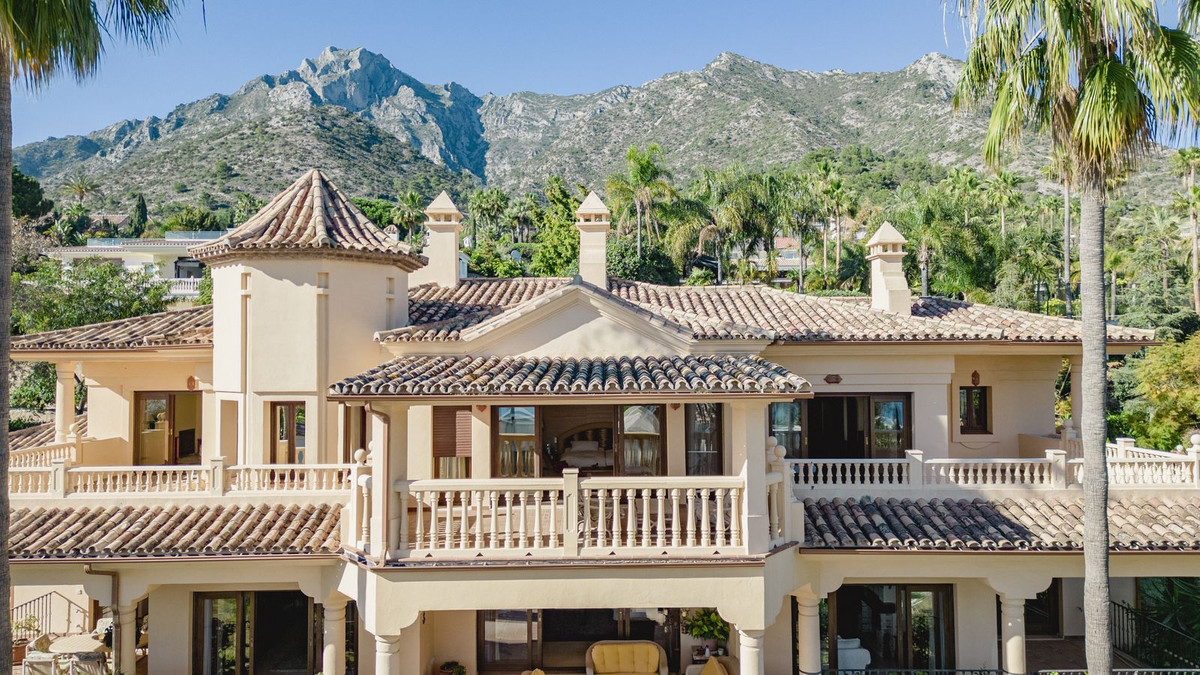 4 Bedroom Villa For Sale - Sierra Blanca