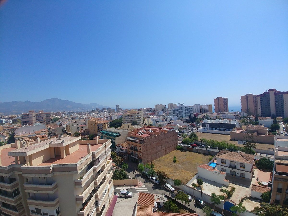 Study in Fuengirola, last flat with panoramic views. Very well located, near the beach, transport, s, Spain