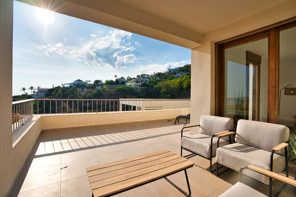 Apartamento Planta Baja en venta en Altos de los Monteros, Costa del Sol