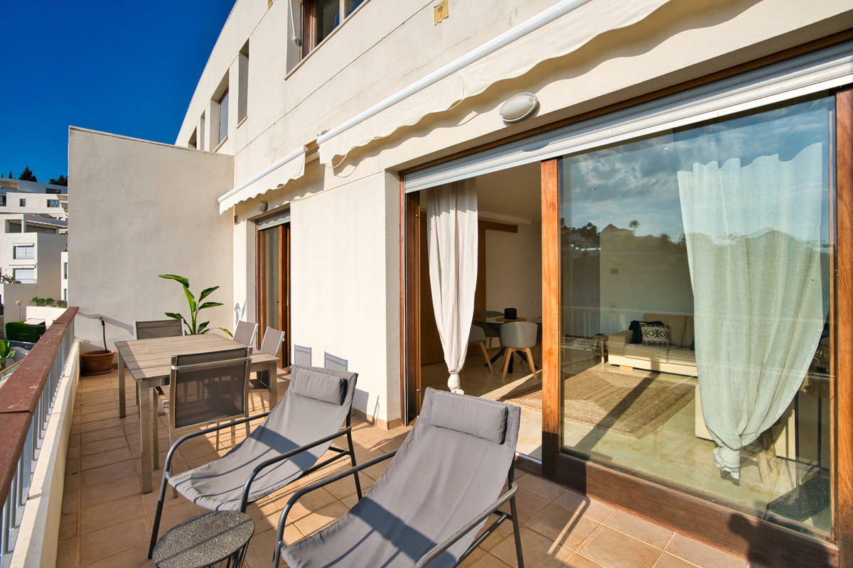 Apartamento Planta Baja en venta en Altos de los Monteros, Costa del Sol