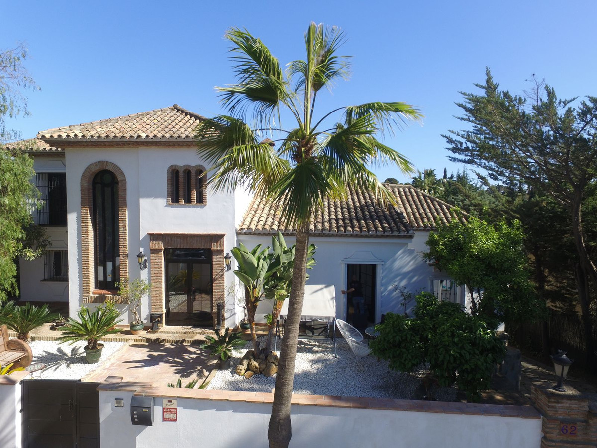 8 Bedroom Detached Villa For Sale Sotogrande Costa, Costa del Sol - HP4217212