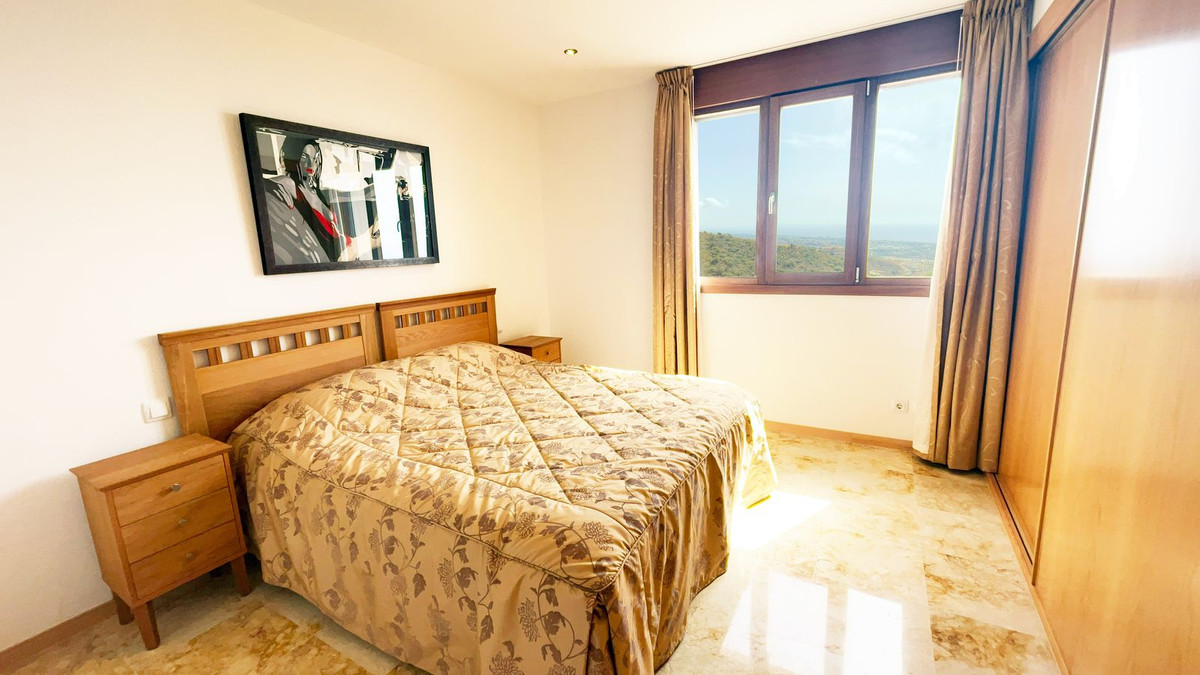 Apartamento con 3 Dormitorios en Venta Altos de los Monteros
