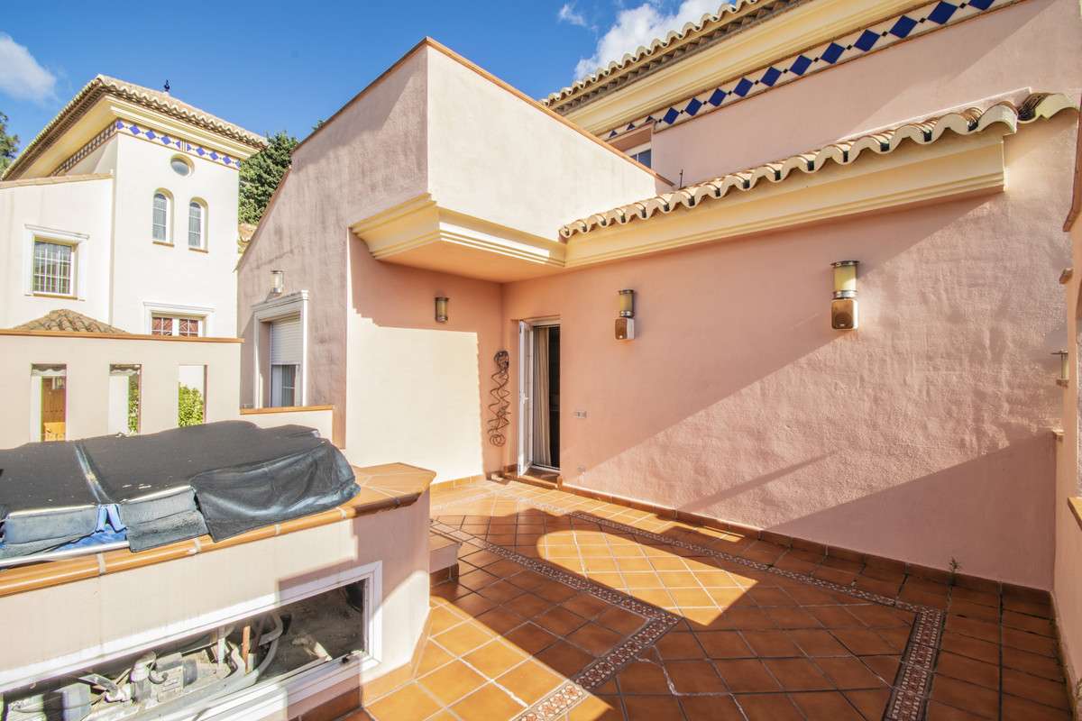 Detached Villa for sale in Marbella, Costa del Sol