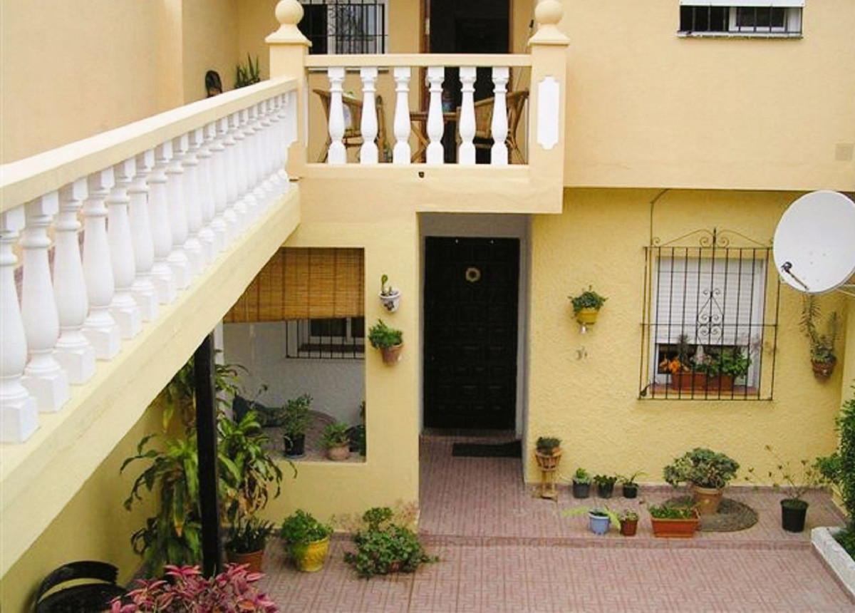 Apartment in New Golden Mile Resale Costa Del Sol
