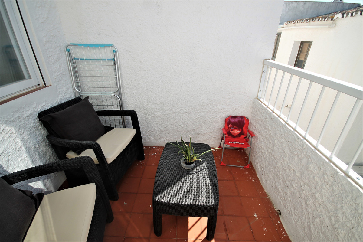Apartment Middle Floor in San Luis de Sabinillas, Costa del Sol
