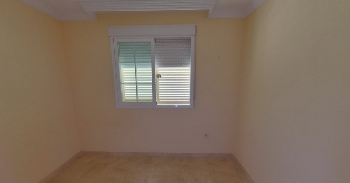 Appartement te koop in Río Real R4695163