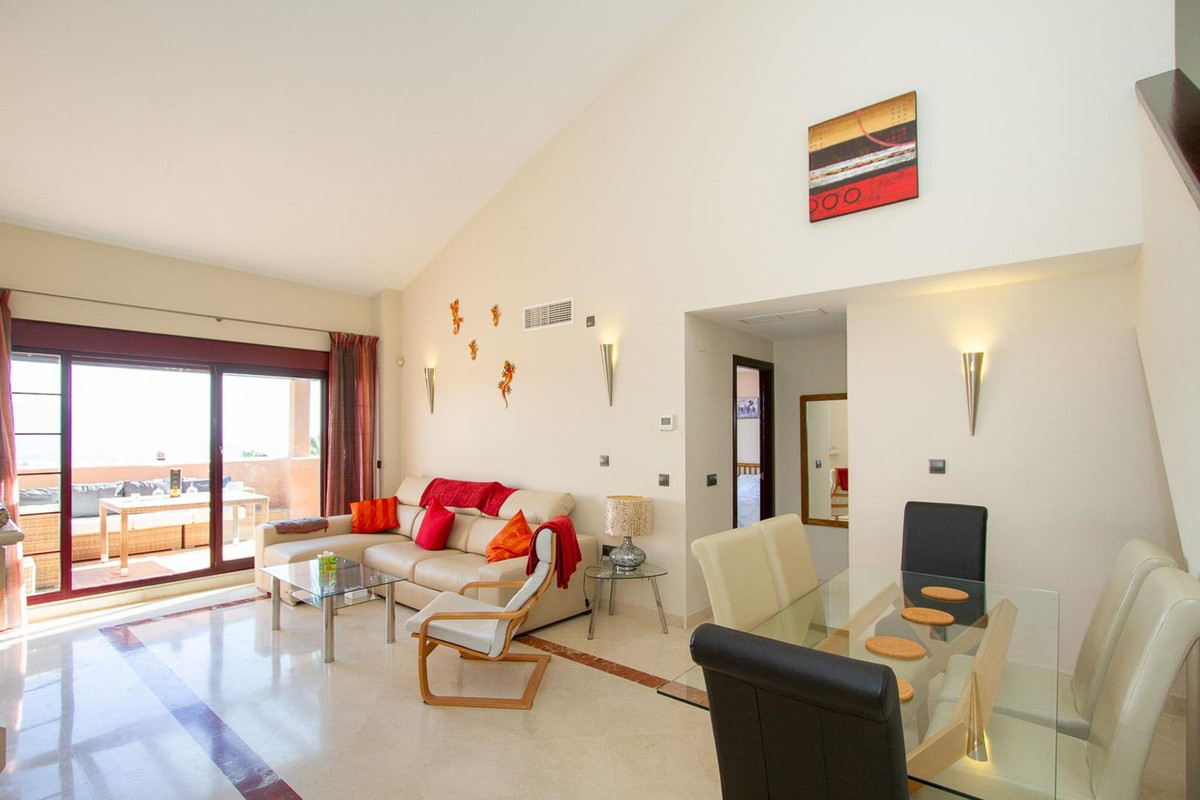 Apartment Penthouse in La Mairena, Costa del Sol
