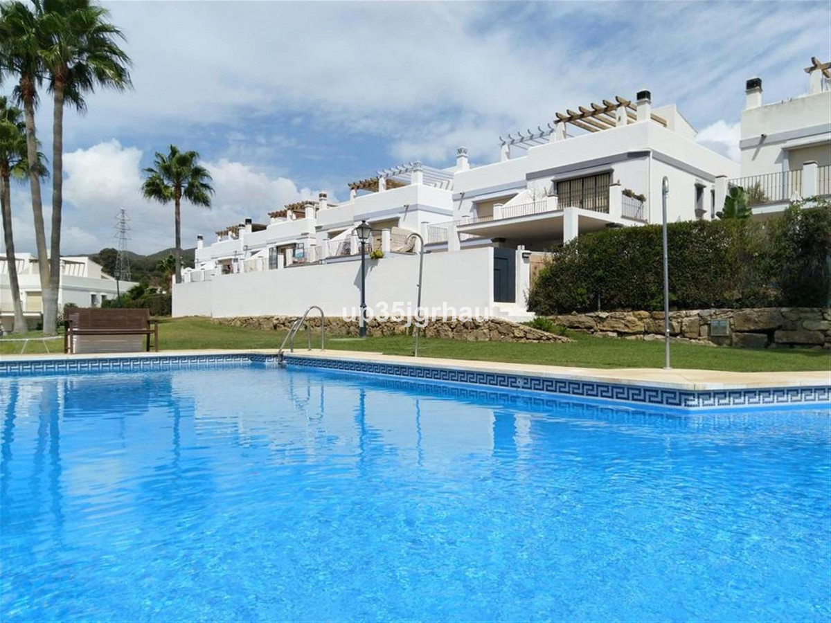 Villa te koop in Estepona R4325068