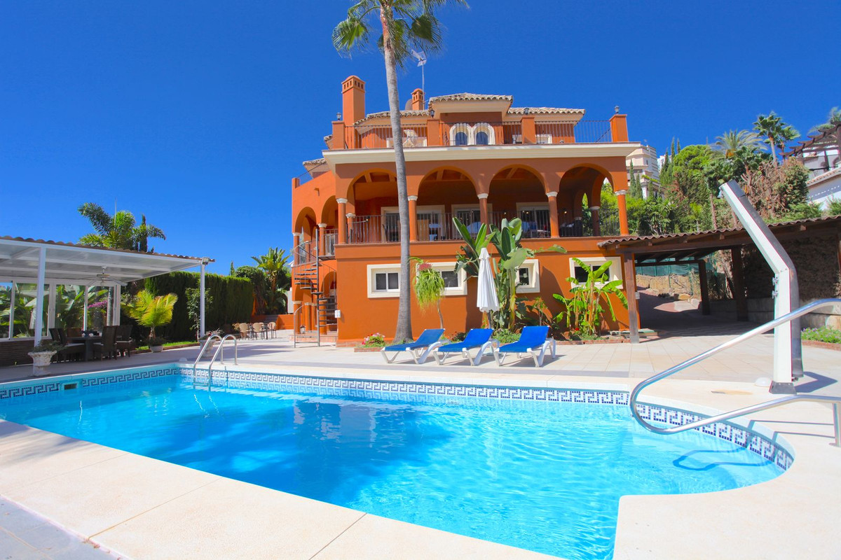Detached Villa for sale in Los Arqueros R4132480