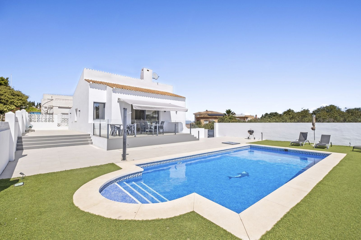 Villa - Chalet en venta en El Faro R4722175