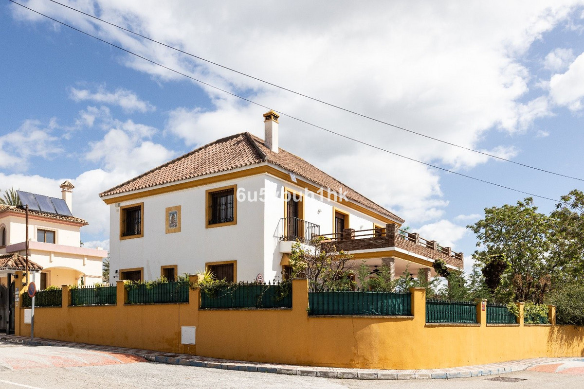 4 Bedroom Villa For Sale, San Pedro de Alcántara