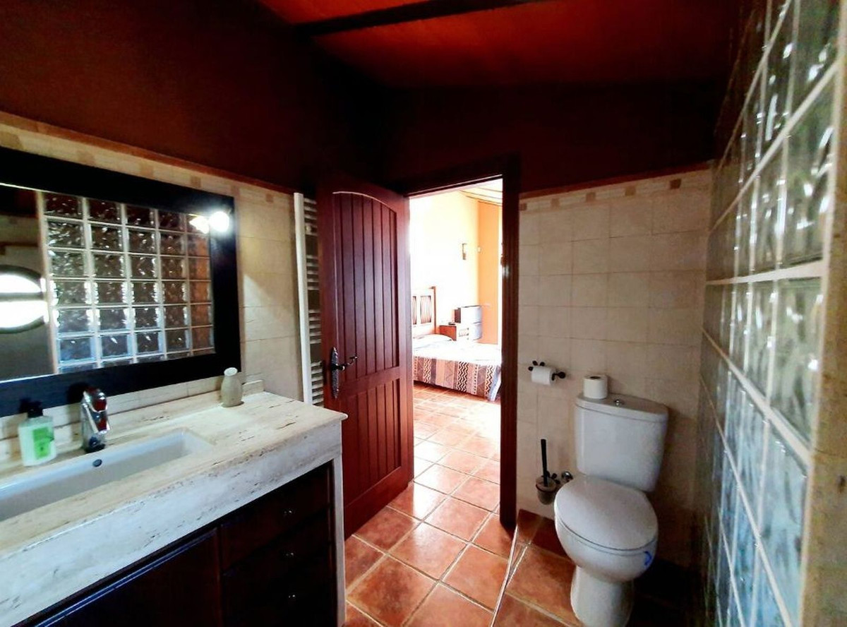 Villa te koop in Alhaurín el Grande R4570378