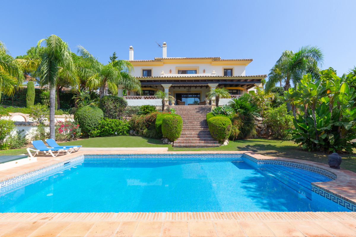 Elegant and exclusive family villa situated on 2 plots in a very quiet area of Elviria. Built with a, Spain