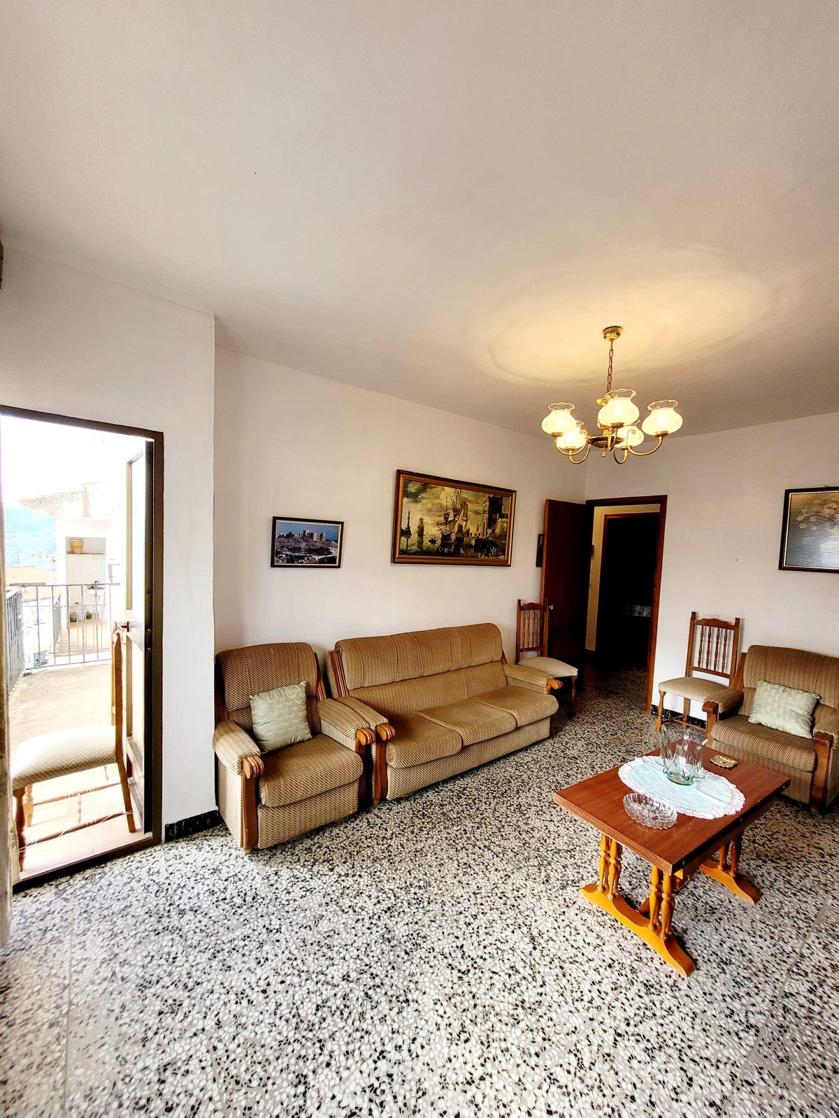Middle Floor Apartment, Jubrique, Costa del Sol.