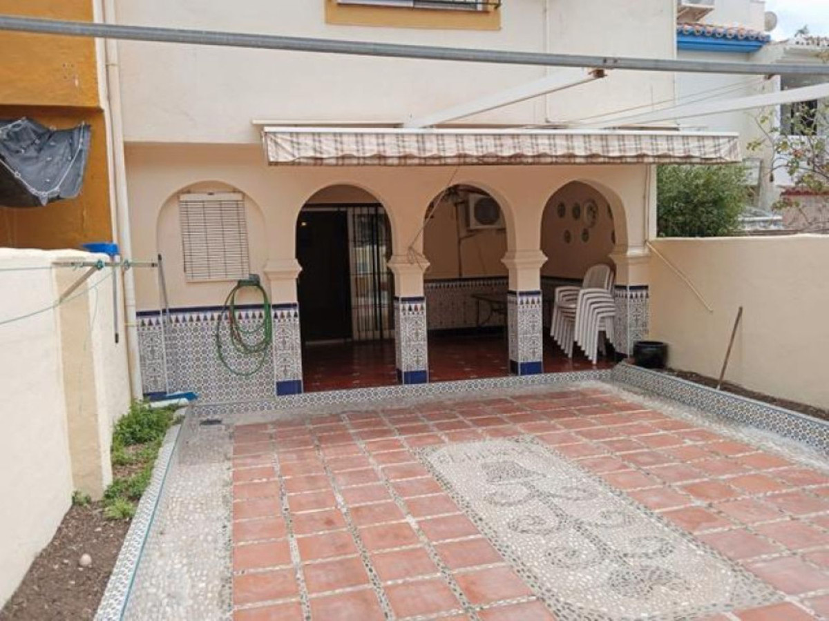  Maison Jumelée, Mitoyenne  en vente    à Marbella