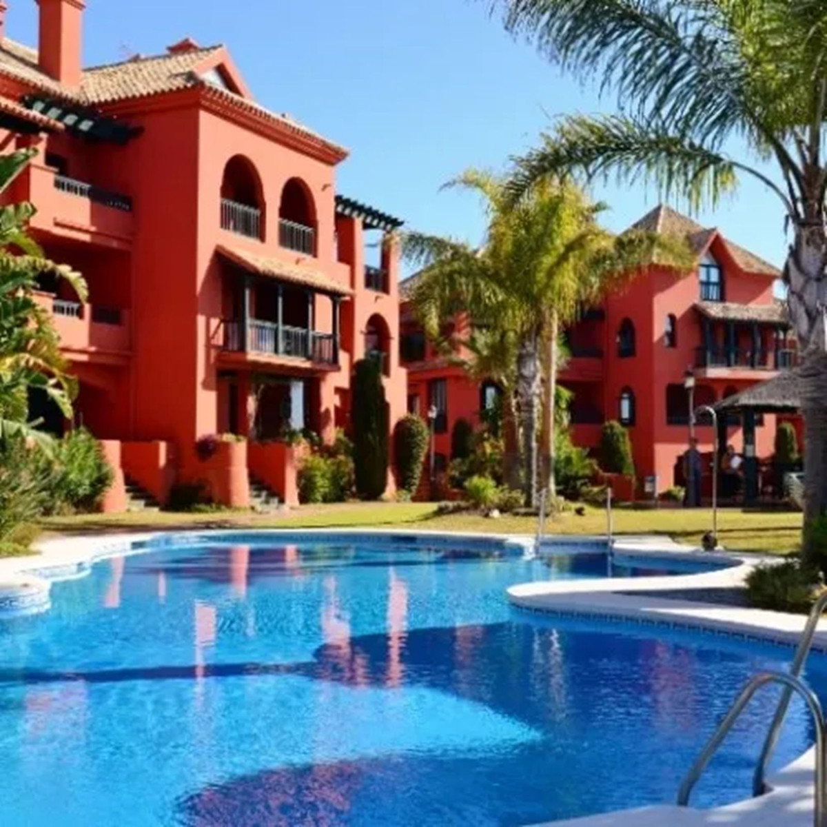 Appartement in Calahonda Wederverkoop Costa Del Sol