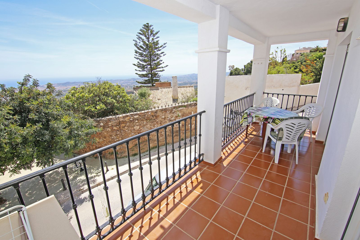 This property checks off most of the things you can ever wish for when looking for a perfect holiday, Spain