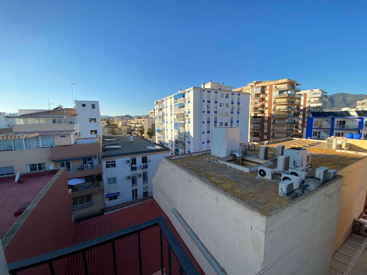 70 m2 apartment for sale and has 2 bedrooms and 1 bathroom, living room, separate kitchen and terrac, Spain