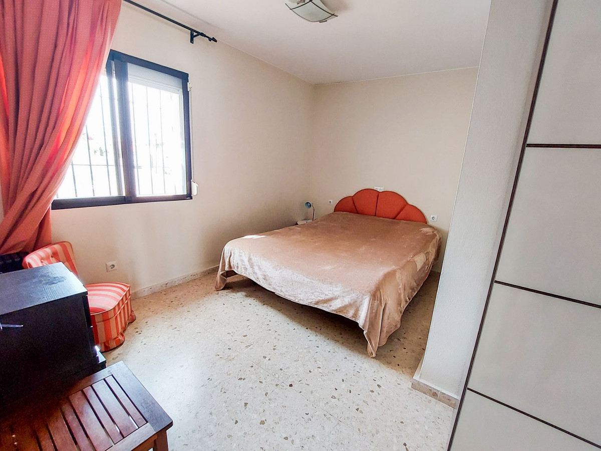 2 bedroom Apartment For Sale in El Faro, Málaga - thumb 6
