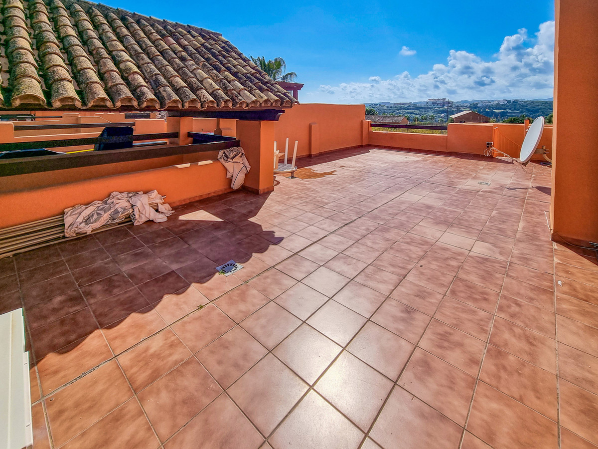 2 bed Penthouse for sale in Casares Playa