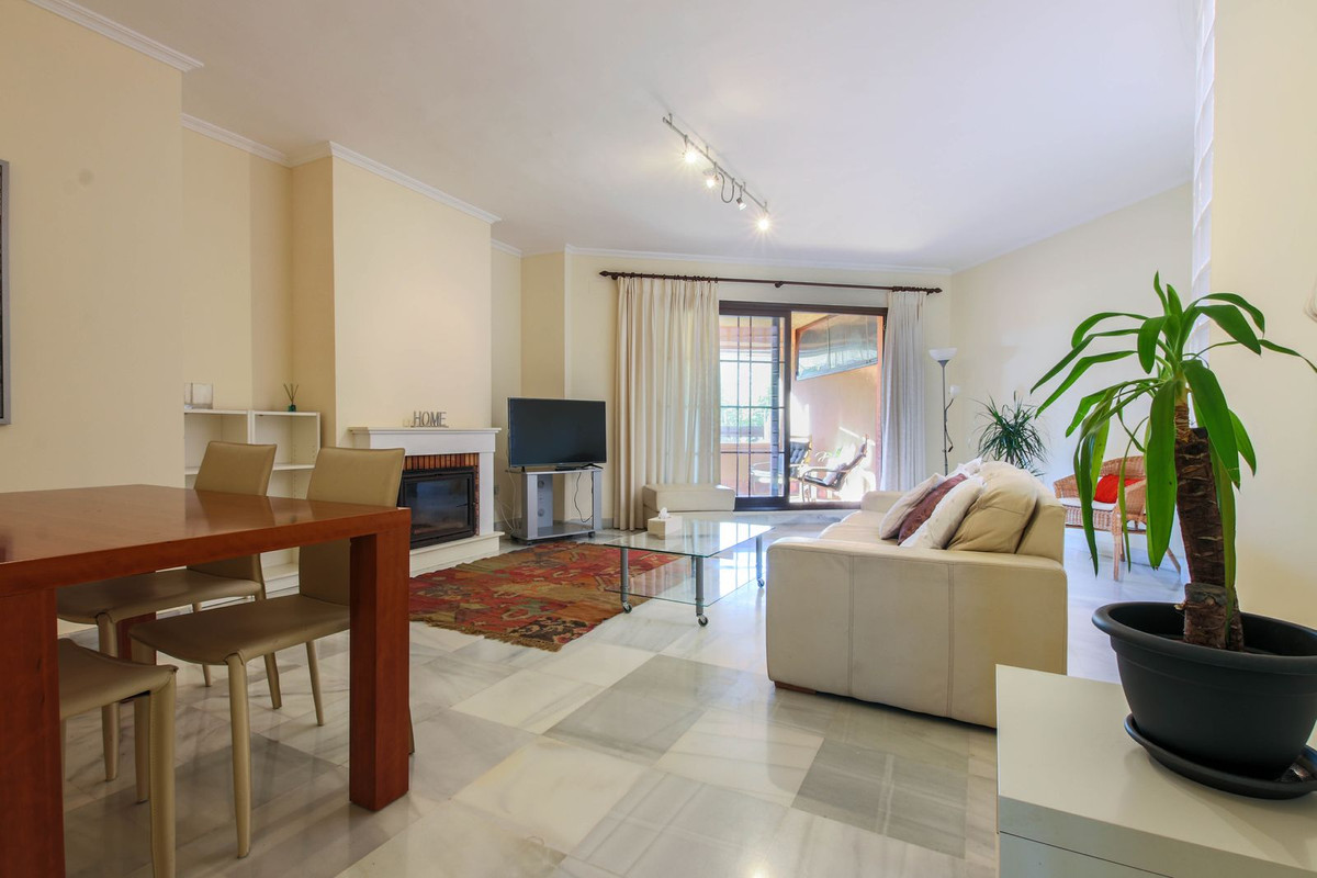 2 bedroom Apartment For Sale in Hacienda del Sol, Málaga - thumb 4