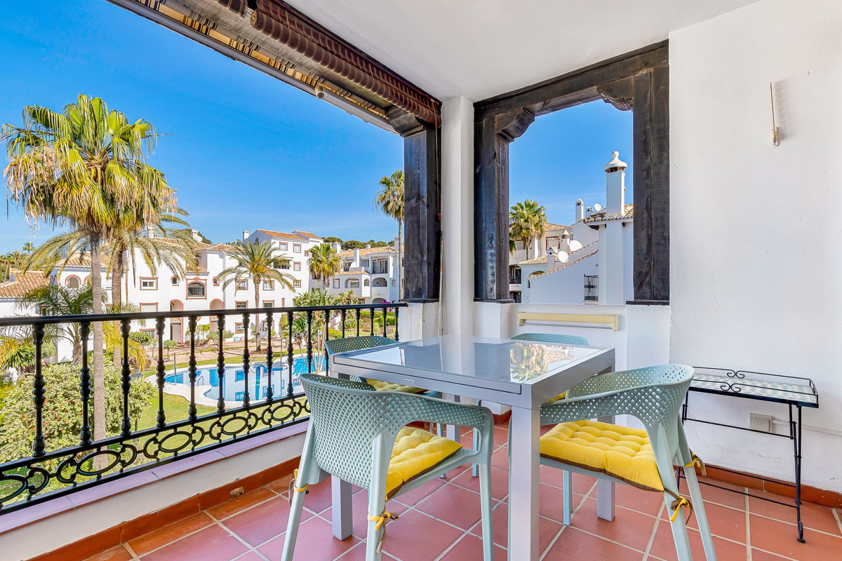 Apartment Middle Floor in Reserva de Marbella, Costa del Sol
