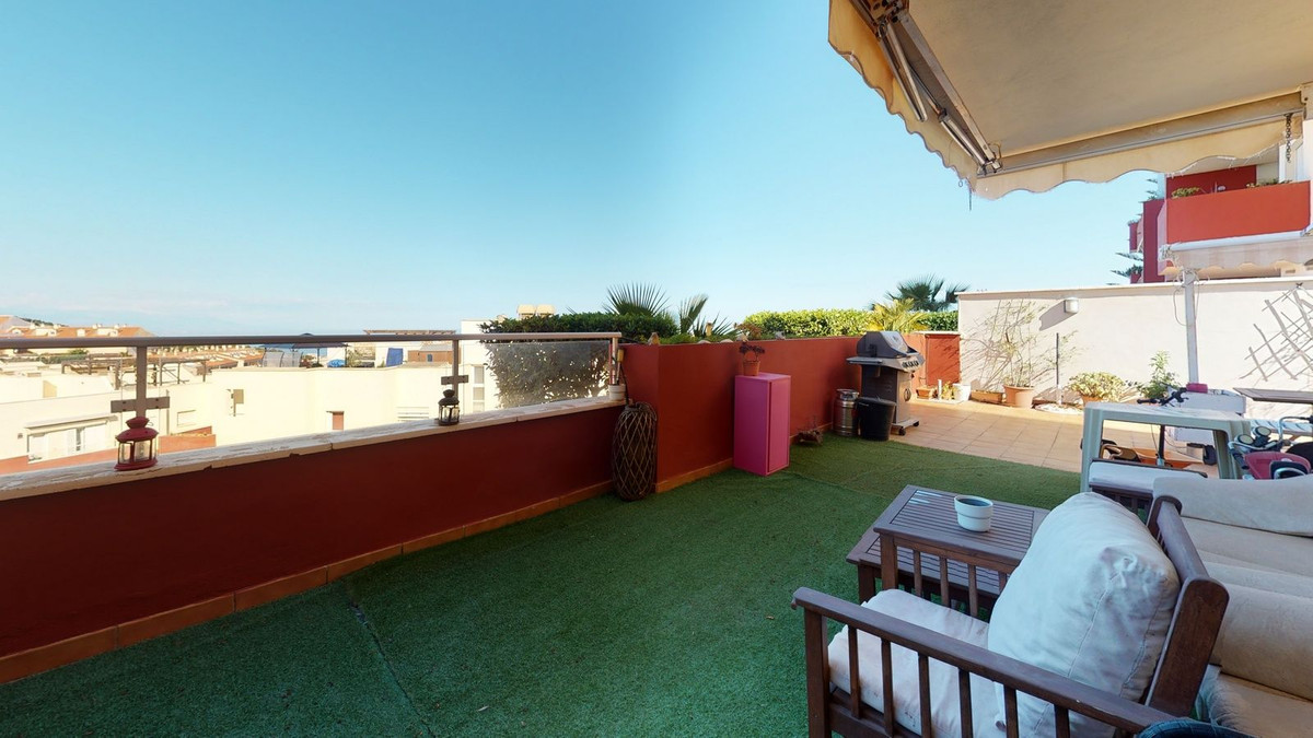New - Ground floor with terrace of 60m2.

Super apartment, in the best urbanization of Santangelo No, Spain