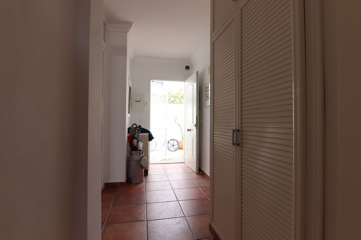 This refurbished property is located in a calm and undisturbed area of Nerja.