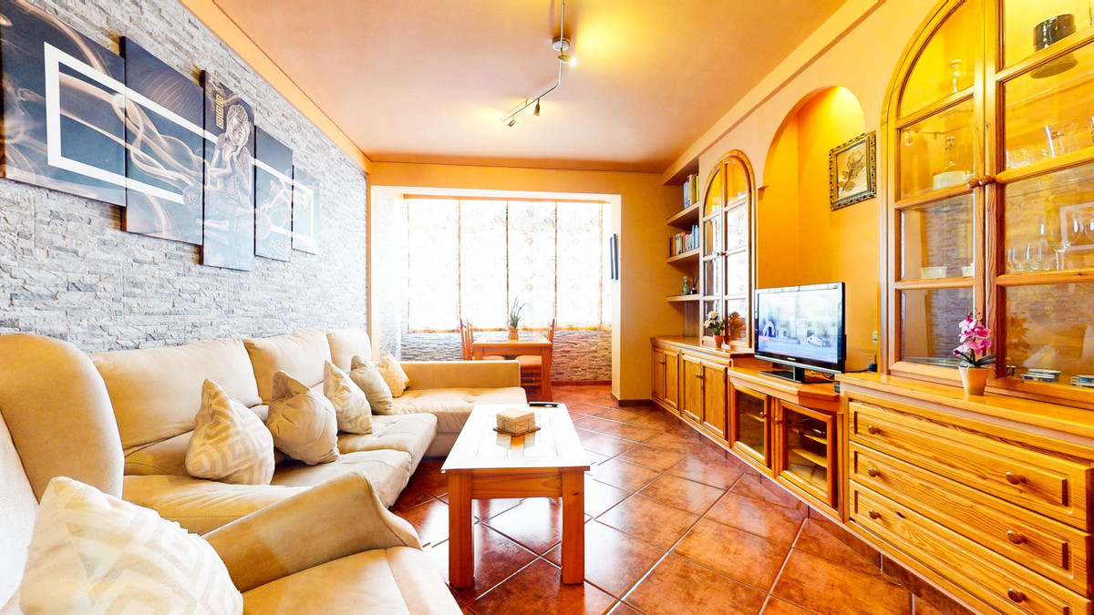 Mittelgeschoss-Wohnung zu verkaufen in Fuengirola R4717648