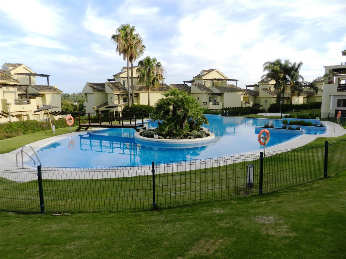 2 Dormitorios Apartamento Planta Baja  En Venta Sotogrande, Costa del Sol - HP4336987