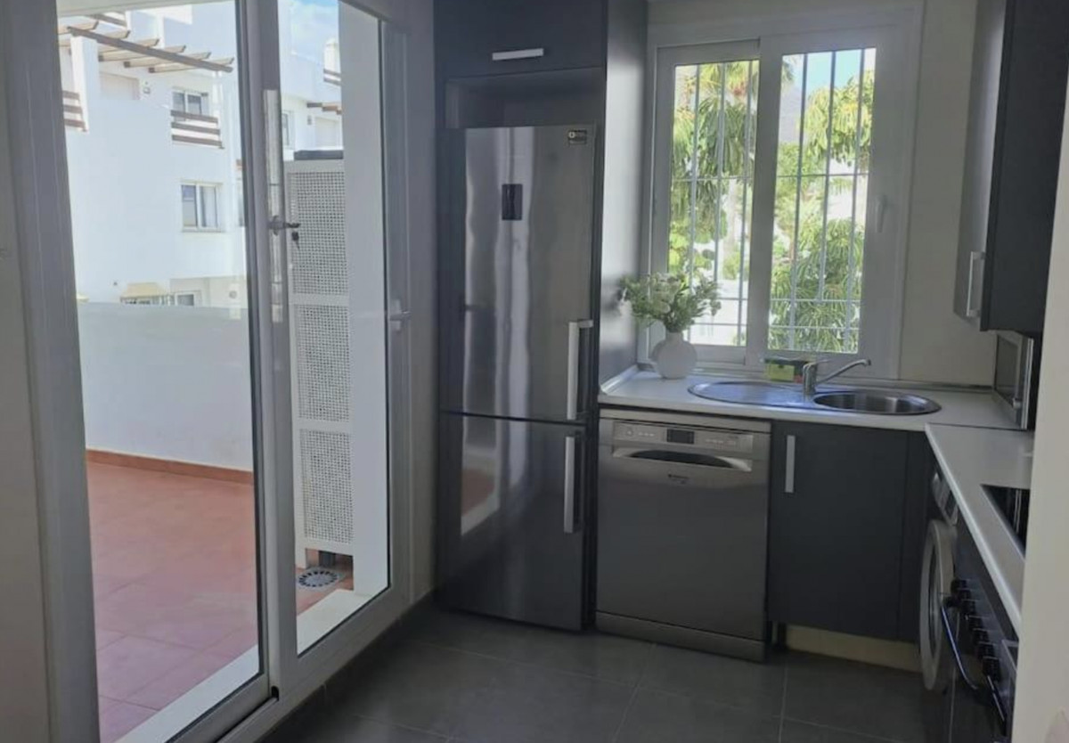 Apartment Middle Floor in Valle Romano, Costa del Sol
