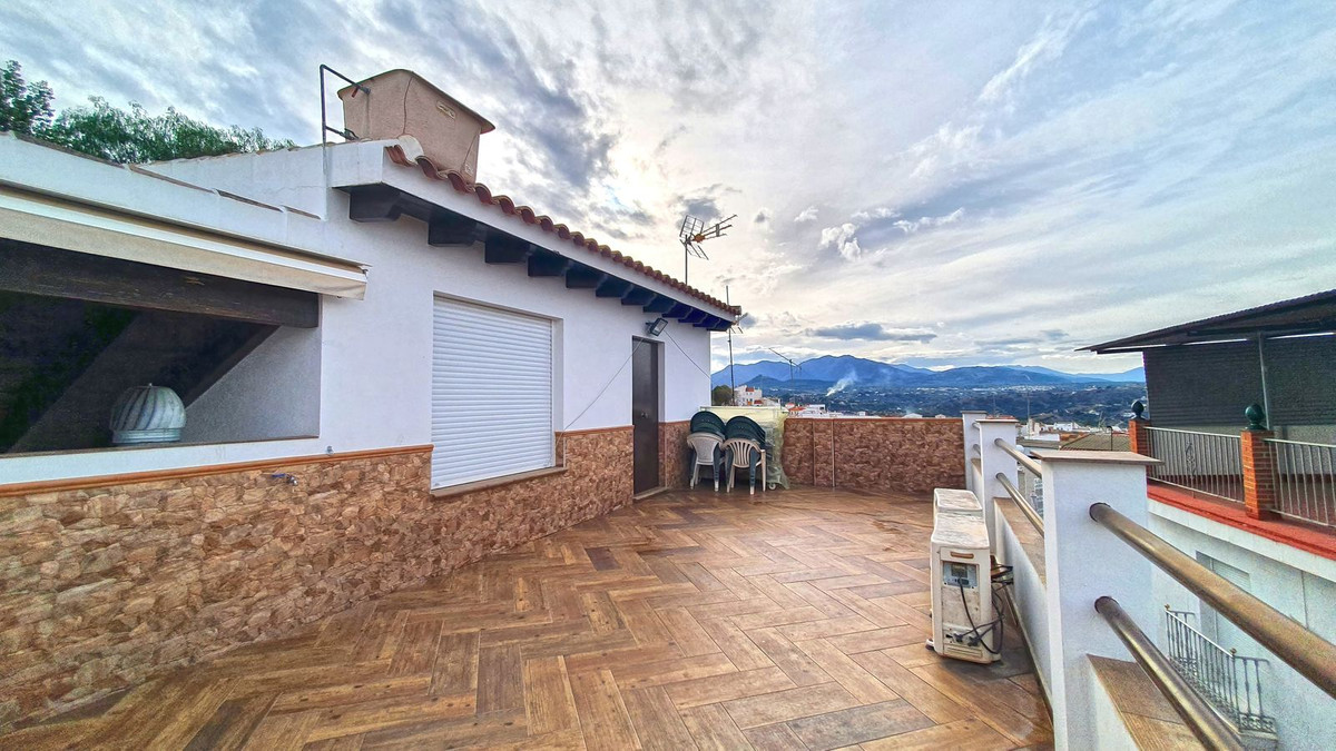 5 Bedroom Terraced Townhouse For Sale Alhaurín el Grande
