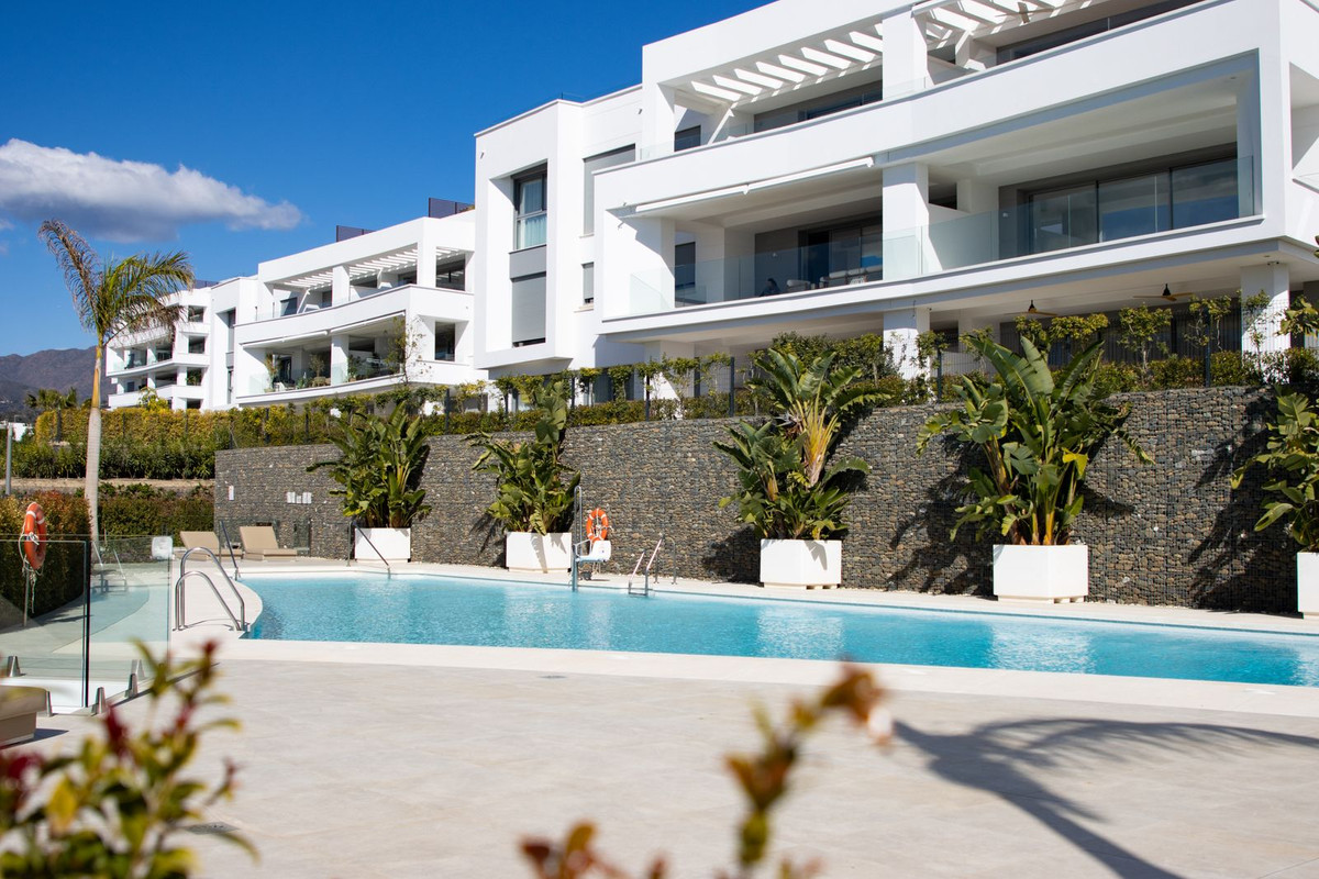 3 Dormitorios Apartamento Planta Baja  En Venta Los Monteros, Costa del Sol - HP4652596