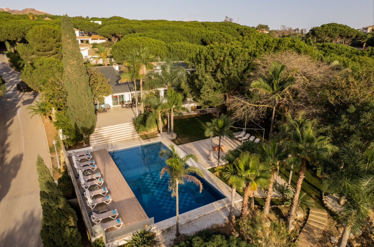 Detached Villa for sale in Marbella R4409920