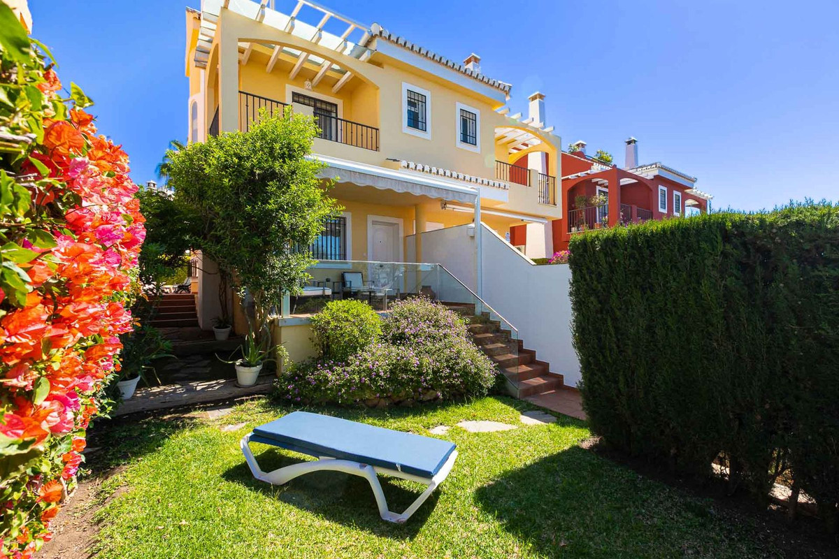 4 Bedroom Semi-Detached House For Sale Costabella, Costa del Sol - HP4677823