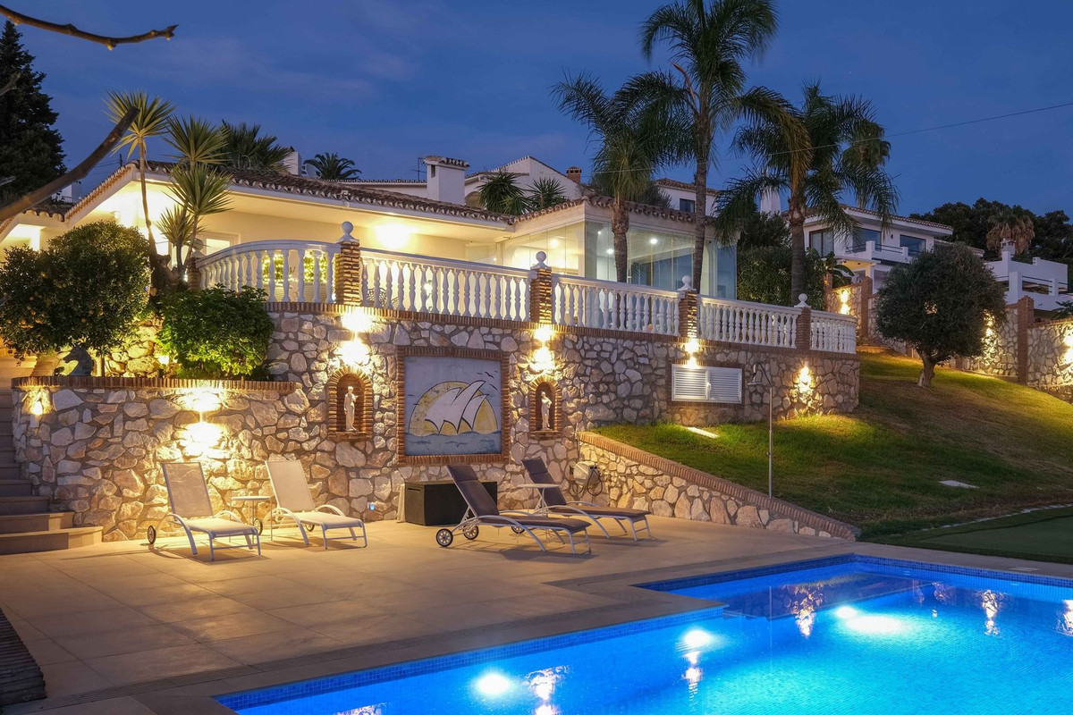 Villa te koop in Mijas Costa R4641241
