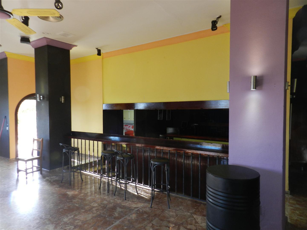						Commercial  Bar
													for sale 
															and for rent
																			 in Manilva
					