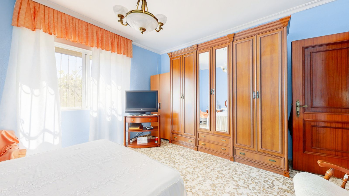Villa con 5 Dormitorios en Venta Málaga