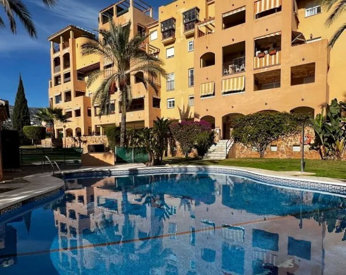 2 Bedroom Middle Floor Apartment For Sale Fuengirola, Costa del Sol - HP4241977