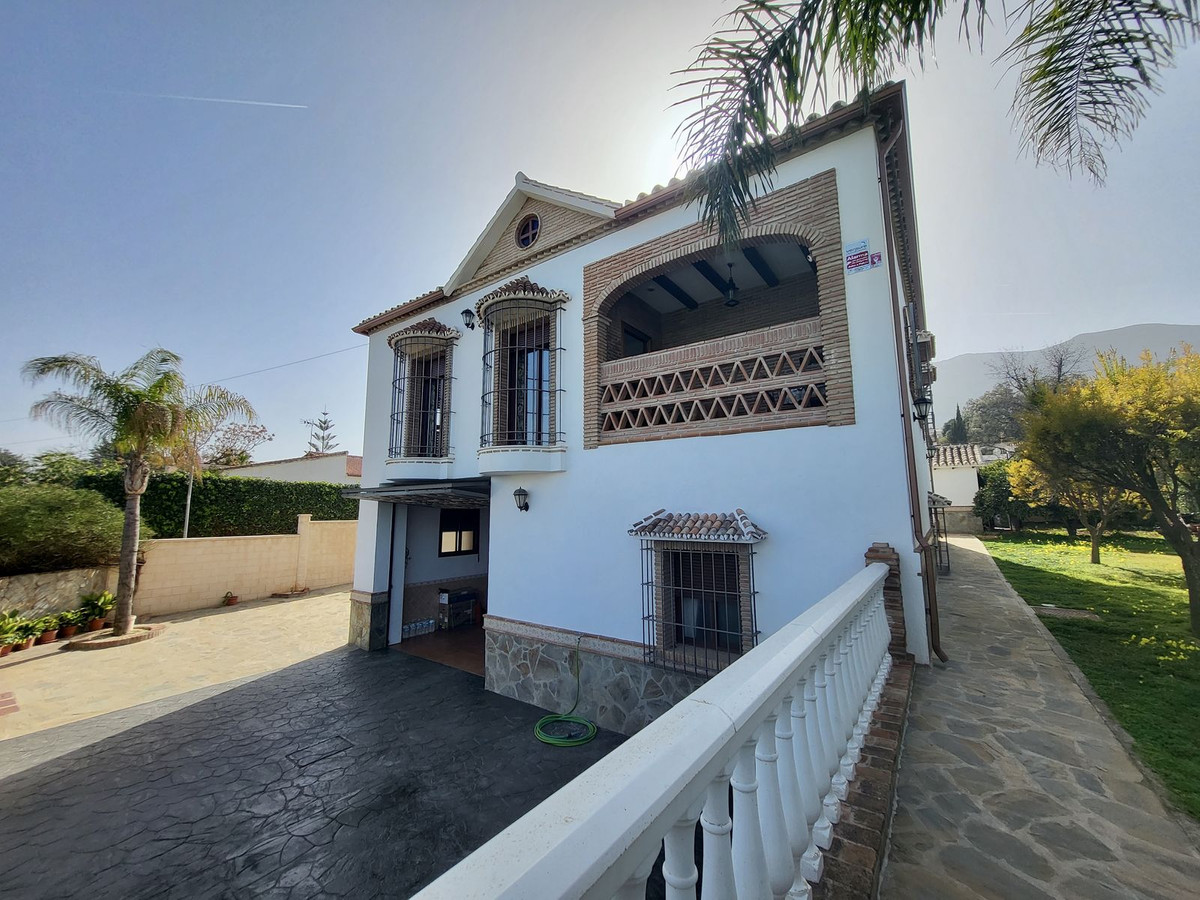 Villa - Chalet en venta en Alhaurín el Grande R4007953