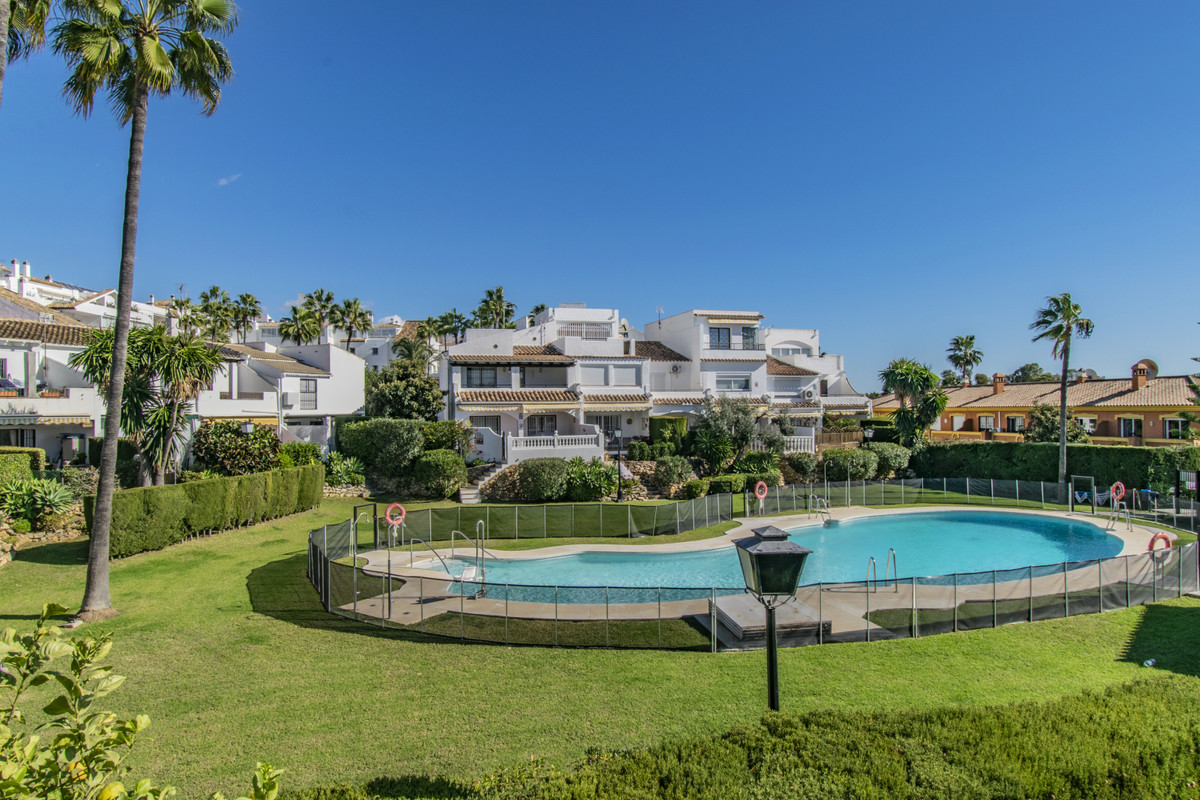 3 bed Property For Sale in Atalaya, Costa del Sol - thumb 6
