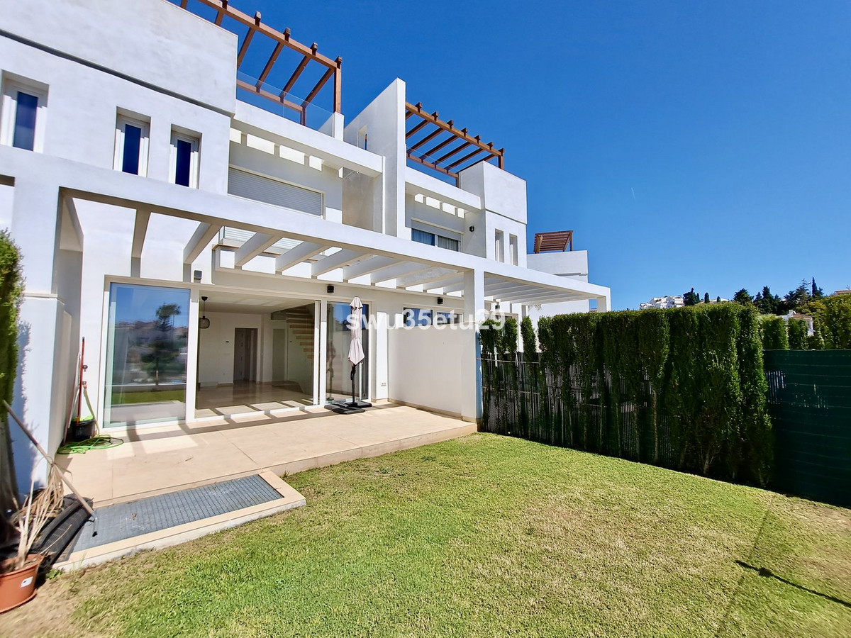 This spacious and modern 4 bedroom townhouse with garden have been constructed on 4 levels. 
The gro, Spain