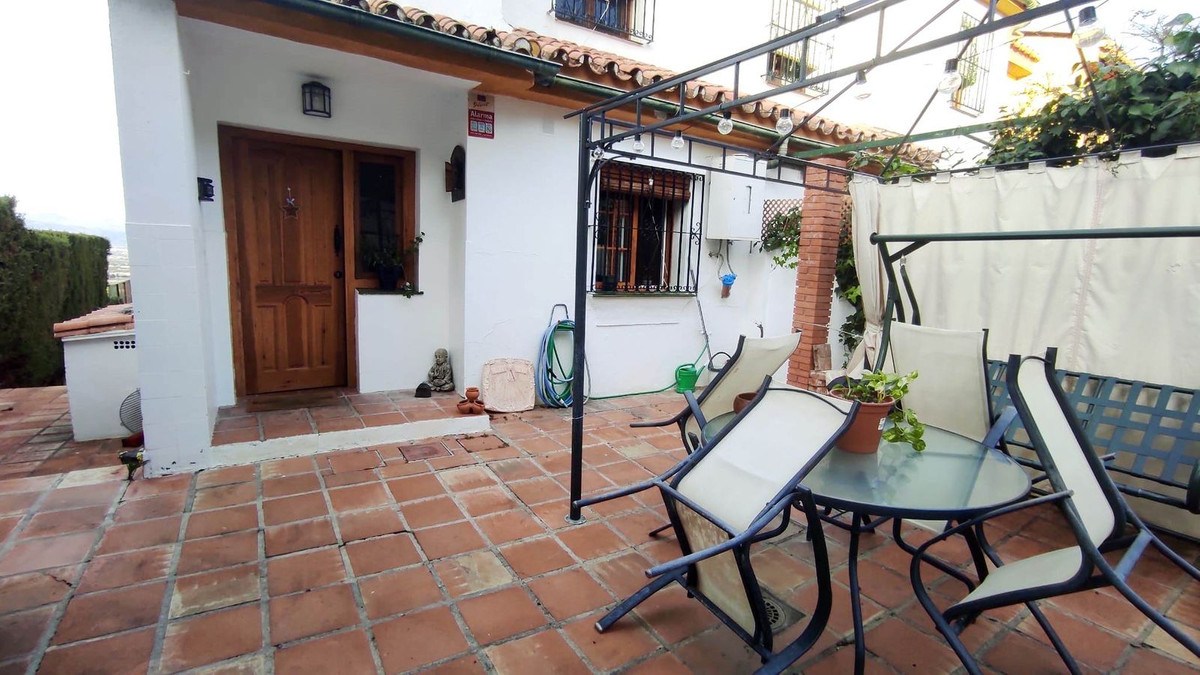 3 Bedroom Townhouse For Sale Alhaurín de la Torre, Costa del Sol - HP4639939