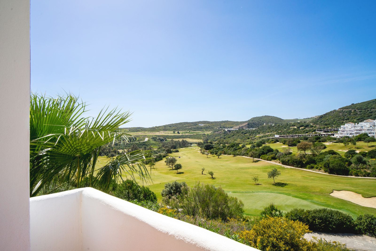 Beautiful frontline golf apartment.

The property has plenty of natural light.
Two bedrooms, two bat, Spain