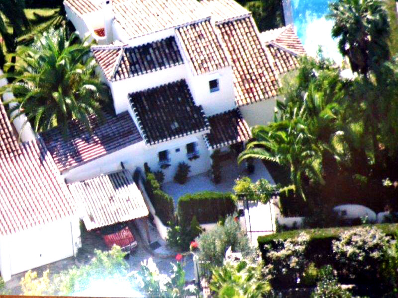 3 bedroom Villa For Sale in Elviria, Málaga